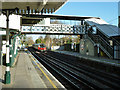 Train arriving at Woodside Park