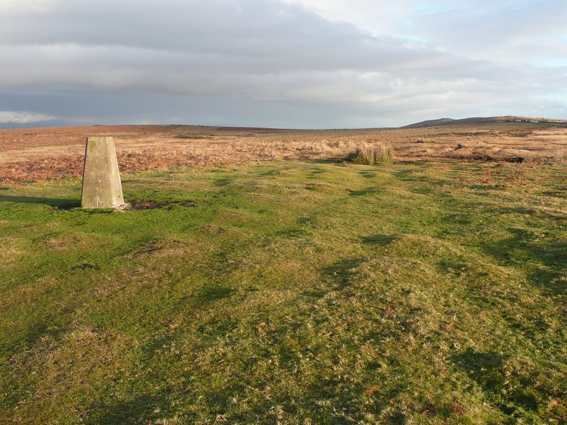 Triangulation pillar on the Cefn Bryn... © Humphrey Bolton :: Geograph ...