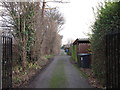 TA1231 : A tenfoot to the rear of Lakeside Drive, Hull by Ian S