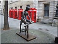 Ballerina statue and K6 telephone boxes in Broad Court