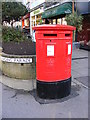 TL1314 : Harpenden Post Office Postbox by Geographer
