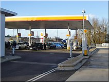 TQ2095 : Shell petrol station by the A1 at Stirling Corner by Stefan Czapski