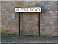 TL1313 : Queens Road sign by Geographer