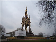 TQ2679 : View of the Royal Albert Memorial from Hyde Park by Robert Lamb