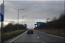 TQ0485 : Slip road onto the M40 by N Chadwick