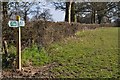 Mid Devon : Grassy Field & Footpath Sign