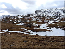 NH0124 : The ridgeline between Meall Dubh and Creag na Saobhie by Richard Law