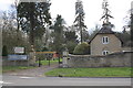 Aynhoe Park Lodge at a bend in the B4100