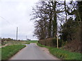 TM0878 : Wigwam Hill and the footpath to Rectory Road by Geographer