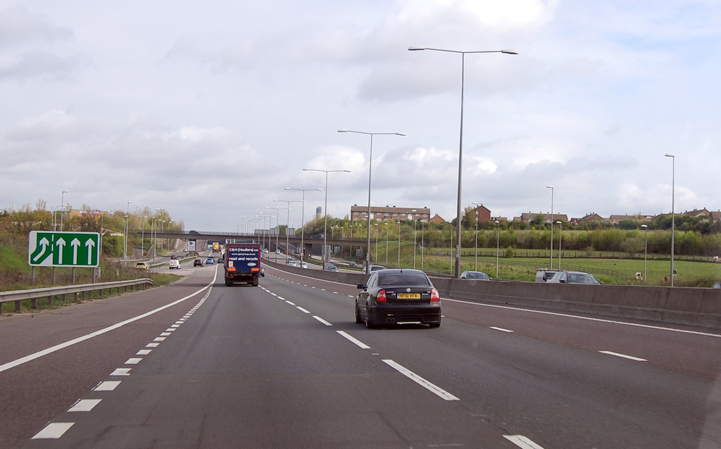 M25 passing junction 2 © Julian P Guffogg :: Geograph Britain and Ireland