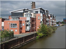 SJ4166 : Canalside living, Chester by Bill Harrison