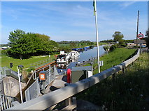 TL3974 : Lock on the River Great Ouse near Earith by Bikeboy