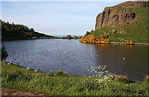 NT2873 : Dunsapie Loch by Anne Burgess