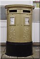 SP0857 : Gold Box outside Post Office on High St Alcester by Kit Slater