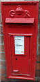 SO4939 : George V postbox, Prince Edward Road, Hereford by Jaggery