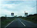 A809 looking south at Craigton village boundary