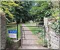 SO0429 : NE entrance to Brecon Cathedral grounds by Jaggery