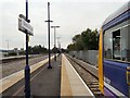 SJ9598 : Stalybridge Station Platform 5 by Gerald England