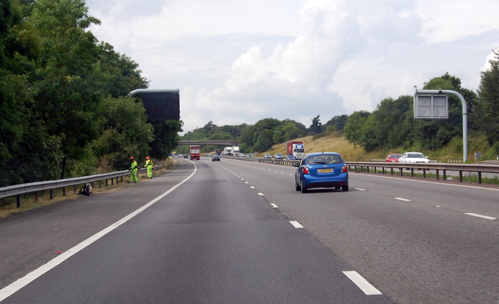 M4 motorway maintenance (2) © Julian P Guffogg :: Geograph Britain and ...