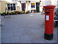 TM3389 : St.Mary Street Postbox by Geographer