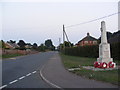 TM0781 : High Road & Bressingham War Memorial by Geographer