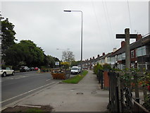 TA0426 : Hessle Road, Hull by Ian S