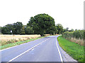 TM3093 : B1332 Norwich Road, Hedenham by Geographer
