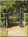 Pedestrian gate to Kenilworth Road, War Memorial Park northwest