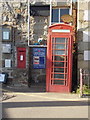 Mousehole: postbox № TR19 122 and phone