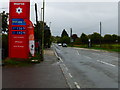 SU4789 : View east on the A417 from the petrol station at Rowstock by Shazz