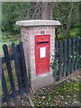 Walhampton: postbox № SO41 152, South Baddesley Road