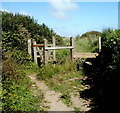 SS9567 : Gate and stile across a clifftop path near Llantwit Major by Jaggery