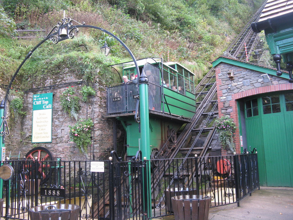 Lynton Lynmouth Cliff Railway M J Richardson Geograph Britain And Ireland