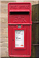 Elizabeth II Postbox, Scriven