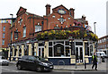 The Red lion & Pineapple