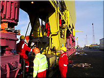 J3575 : Entering the crane 'Samson', Belfast by Rossographer
