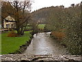 Looking up the river Yeo from Mill Bridge