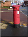 Kingston-upon-Thames: postbox № KT2 56, London Road