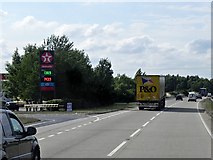 TM0426 : Westbound A120, Ardleigh South Services by David Dixon