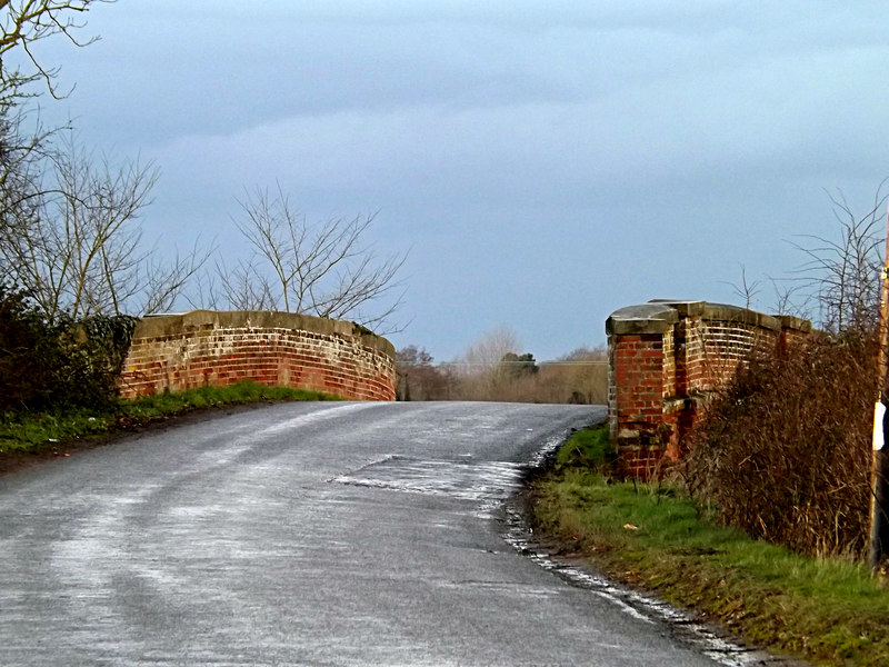 Station Road Bridge © Geographer :: Geograph Britain and Ireland