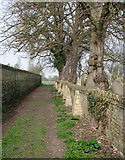 TL3746 : Meldreth: footpath by the churchyard by John Sutton