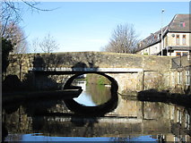 SD8433 : Leeds & Liverpool Canal Bridge No 131, Colne Road, Burnley by John Slater