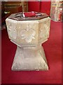 St Thomas, Fair Oak: font