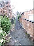 SE2020 : Footpath - Pinfold Lane by Betty Longbottom