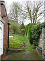 Footpath west from Lower Park Royd Drive