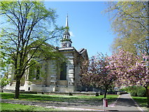 TQ3777 : St Paul's Churchyard, Deptford by Marathon