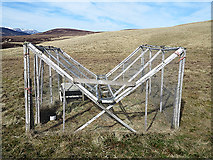 NN9978 : Corvid trap in Gleann Mòr by William Starkey