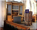 Holy Trinity, Southchurch - Organ & pulpit