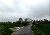 TM4493 : Waterheath Road, Aldeby by Geographer