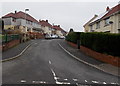 Semis and hedges in Brynheulog, Perthcelyn